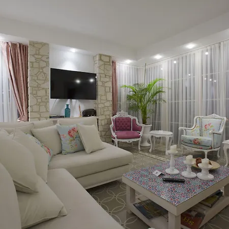 Cella & Ephesus Hotel 3*