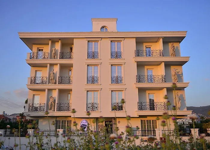 Cella & Ephesus Otel 3*