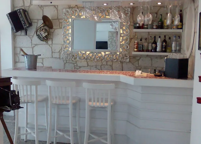 Cella & Ephesus Otel 3*