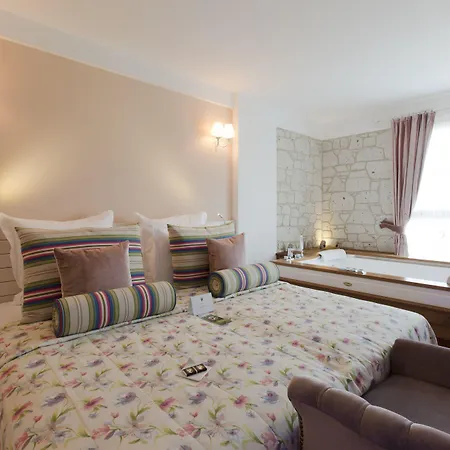 Cella & Ephesus Hotel