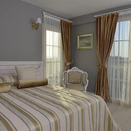 Cella & Ephesus Hotel 3*