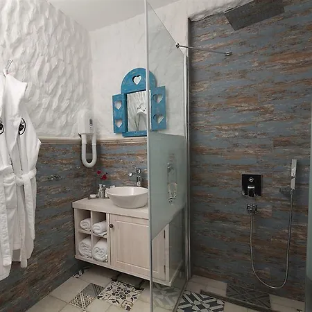 Cella Boutique And Selçuk