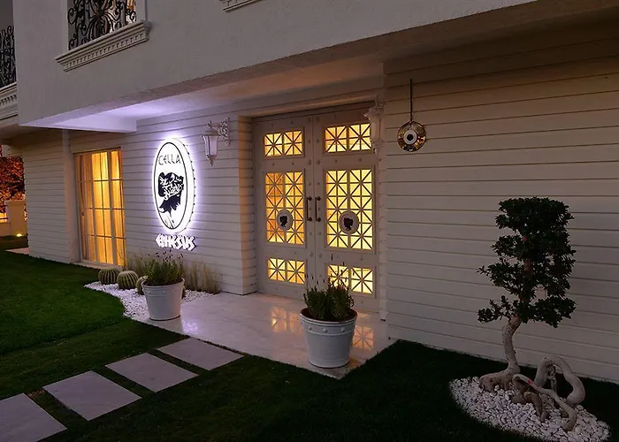 Hotel Cella & Ephesus 3*