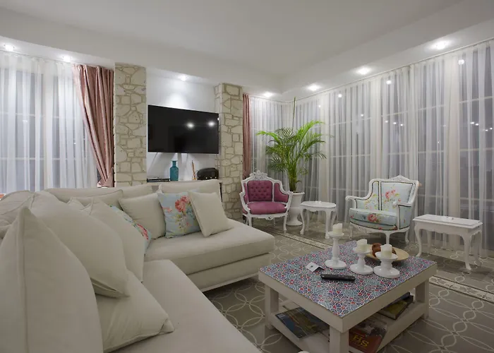 Cella & Ephesus Hotel 3*