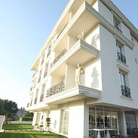Cella Boutique And Hotel