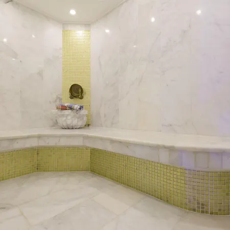 Cella & Ephesus 酒店