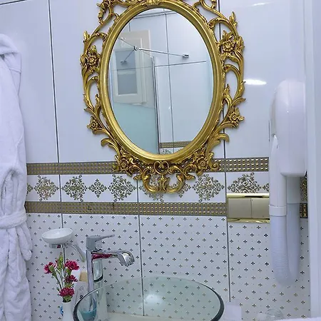 Cella Boutique And 3*